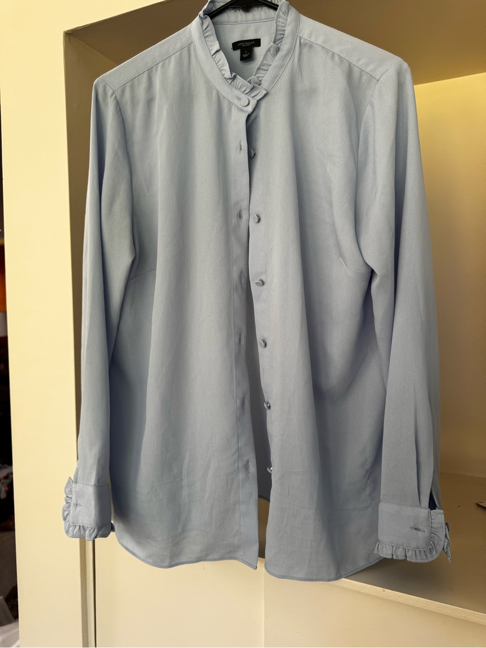 Ann Taylor Factory Light Blue Ruffle Mock Neck Blouse Size L Button Front
